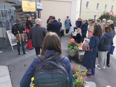 Pričetek nove tematske poti pred TIC-em